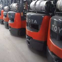 FORKLIFT TOYOTA $12.000