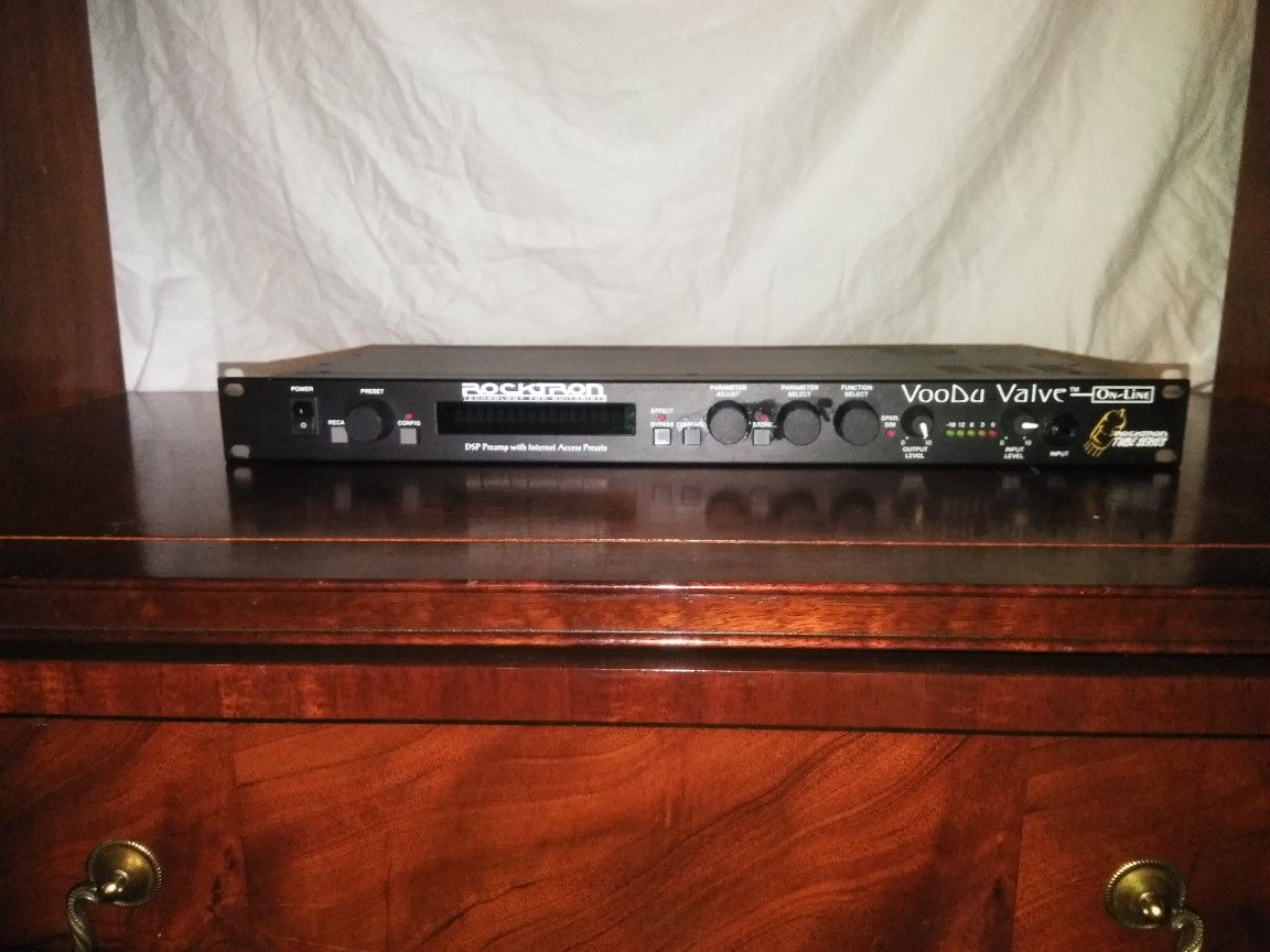 Rocktron VooDu Valve Online Preamp Rackmount for Sale in Los