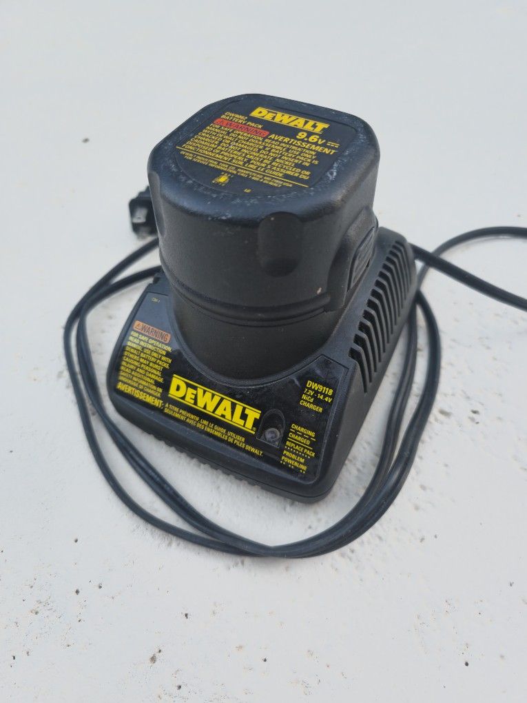 Battery Charger DeWalt DW9118 NiCD 9.6V Cordless Drill Impact Driver Power Tool Battery Charger Battery Pack