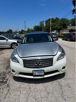 2012 Infiniti M37