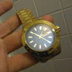 Gold Tone Watch I still Have It Not Fade Glows In Dark Tells Days N Number Days Tac meter Bass Water Resistance I Never Take It Off Beach Or Showers N