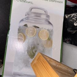 2 Gallons Beverage Dispenser Perfect For Party Decorations 