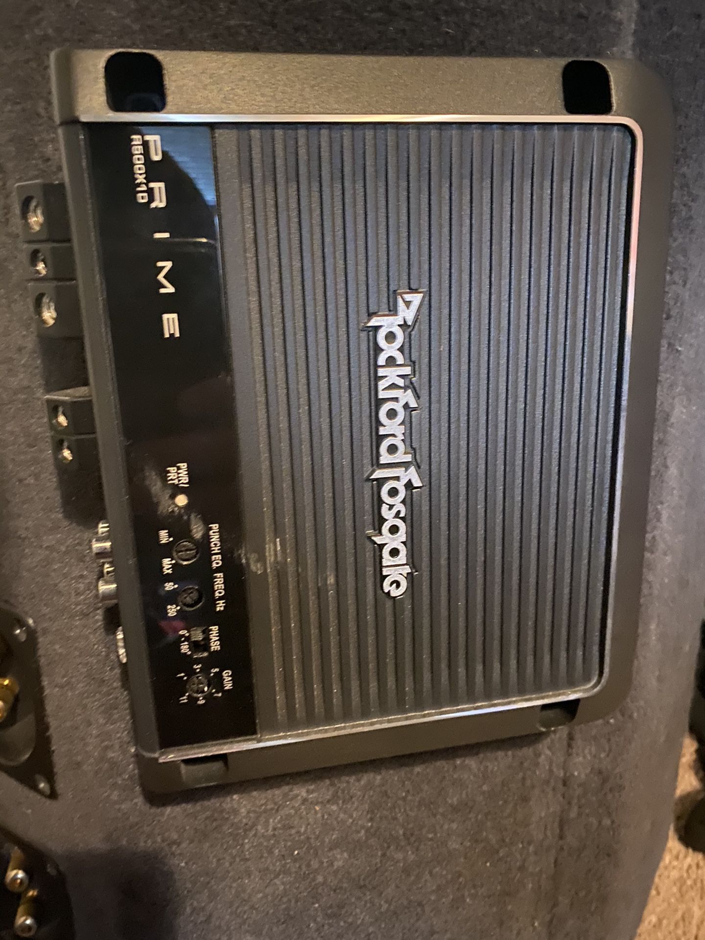 Rockford Fosgate 500 ws amp 2 12’in subs