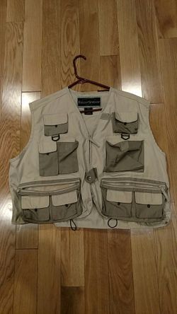 Field and stream xl vest new