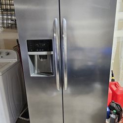 Refrigerator/ Freezer