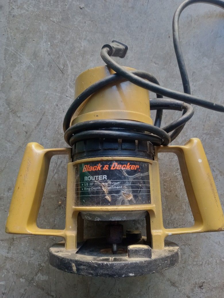 Black & Decker Router $15