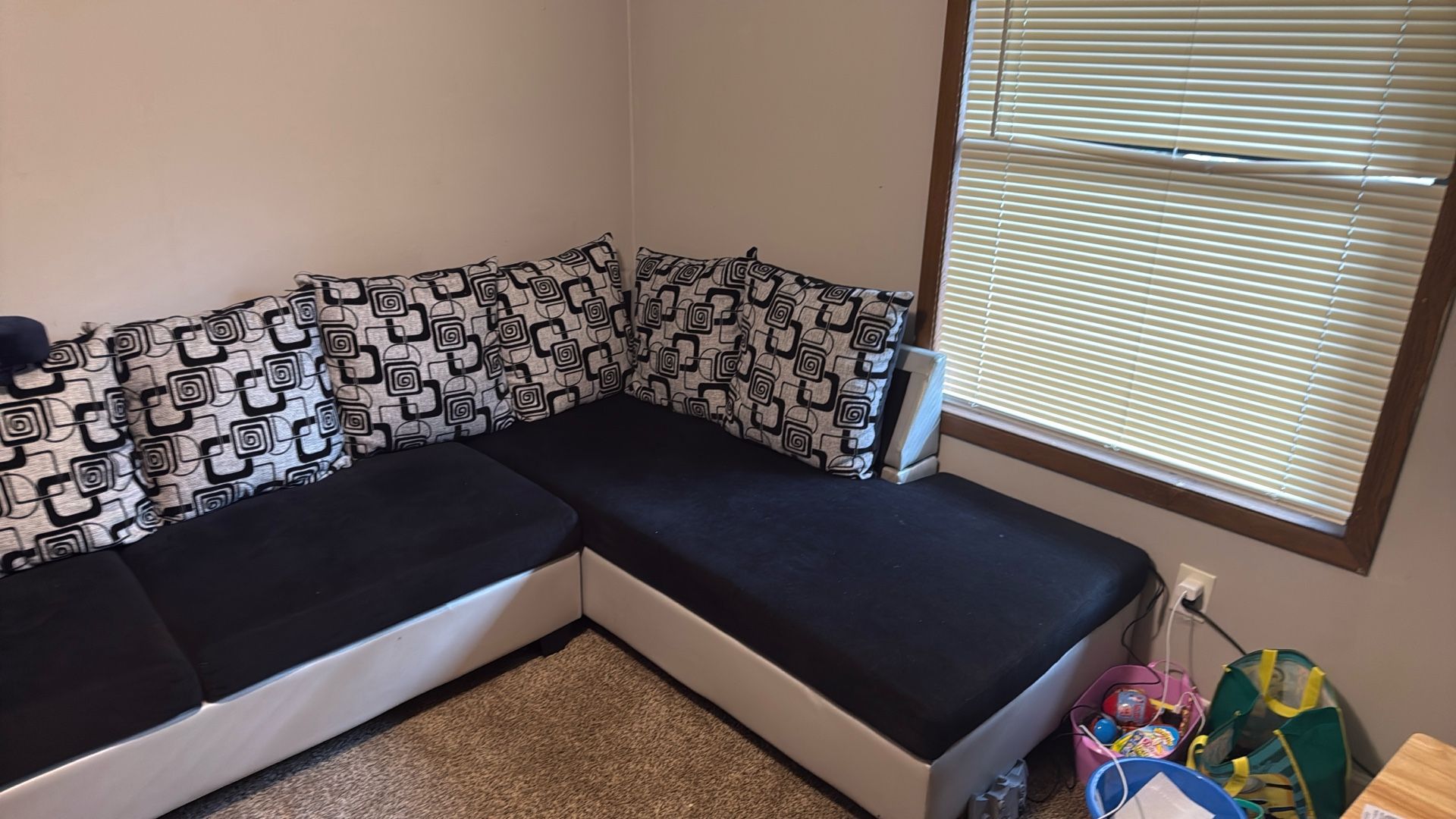 Sectional Set W/ Pillows Silver and Black