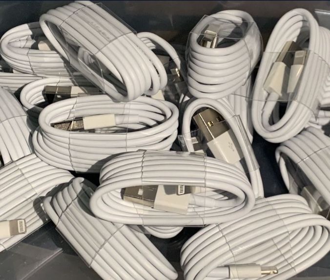 Apple Lightning Charger