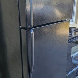 Refrigerator For Sale