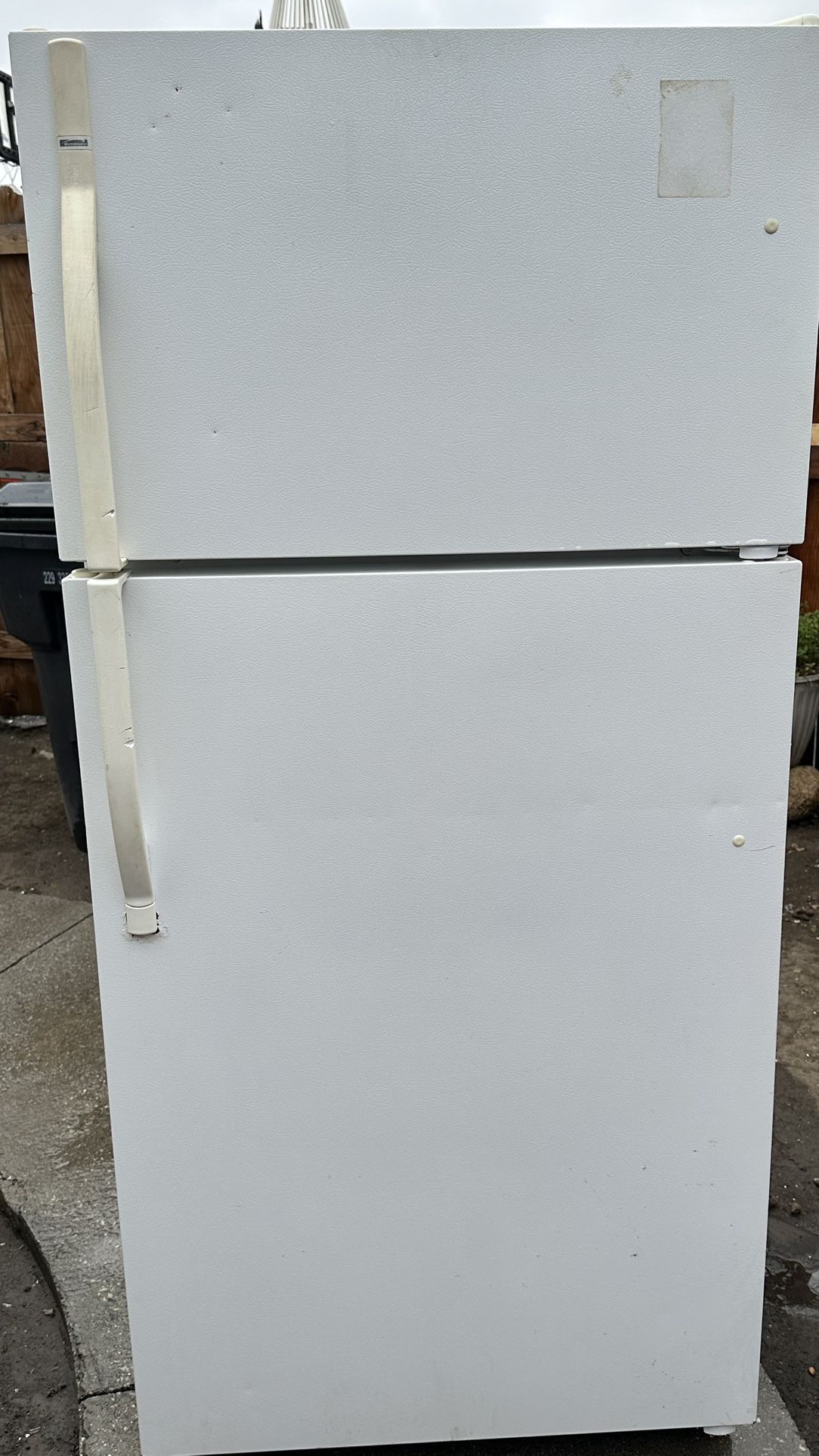 Kenmore Refrigerator 