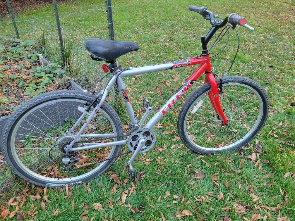 Trek 800 Mountain Bike