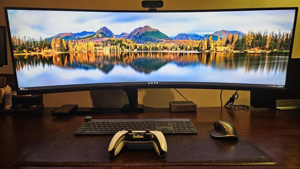 Samsung Odyssey CRG9 49" Ultra Wide Screen Monitor