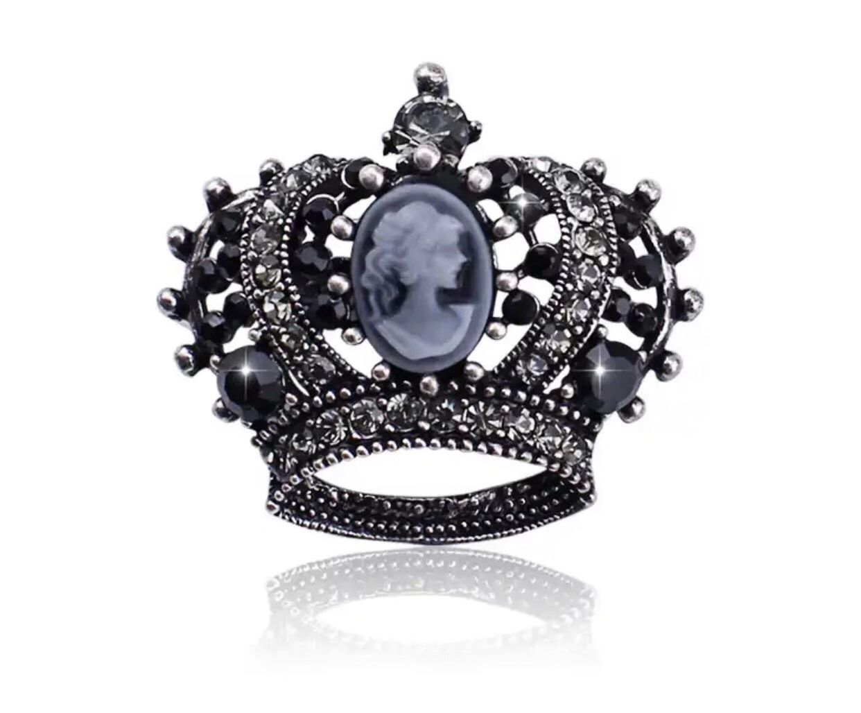 Crown Cameo Brooch