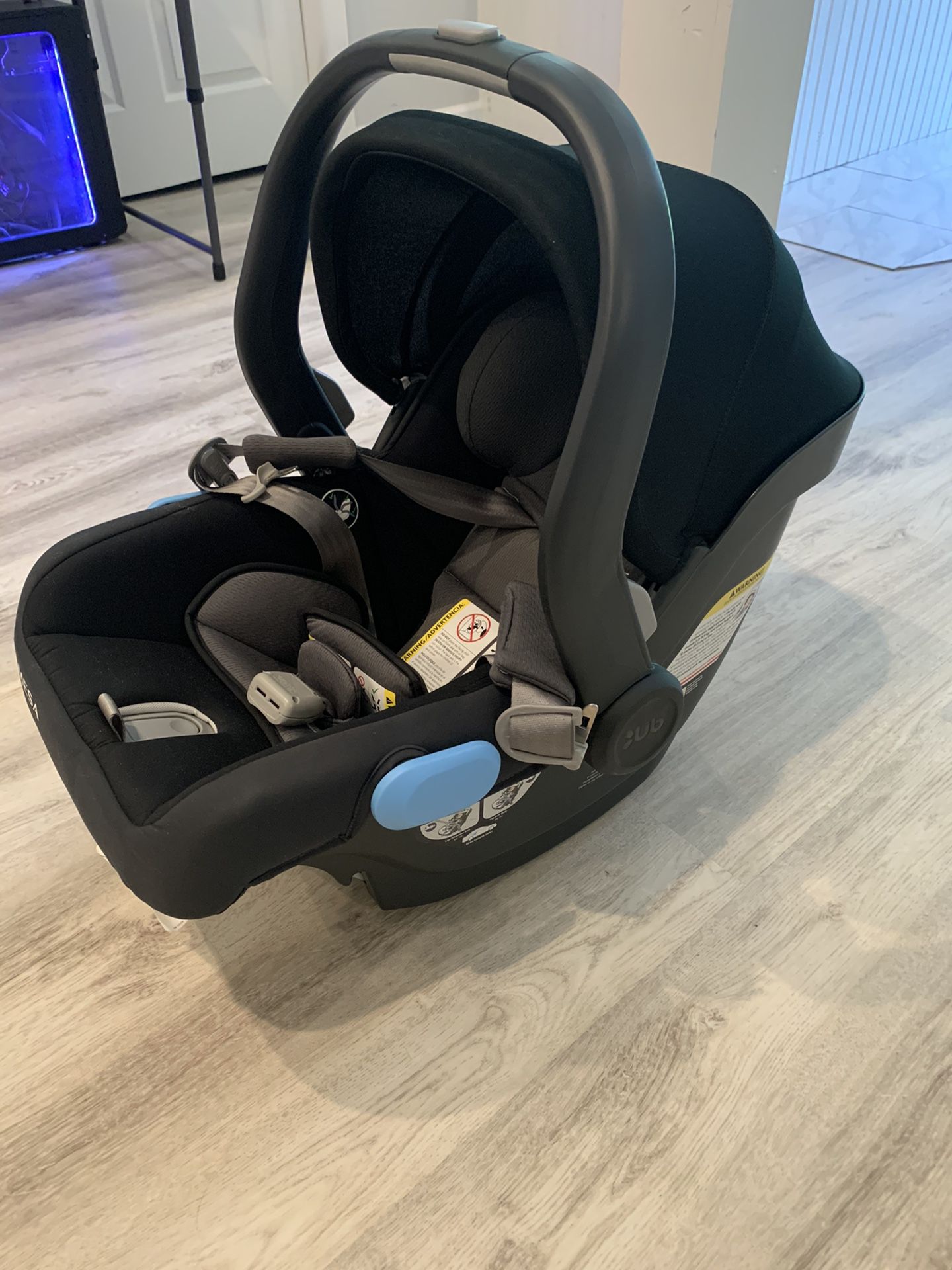 Uppa Baby Mesa Car Seat / purchased April 2020