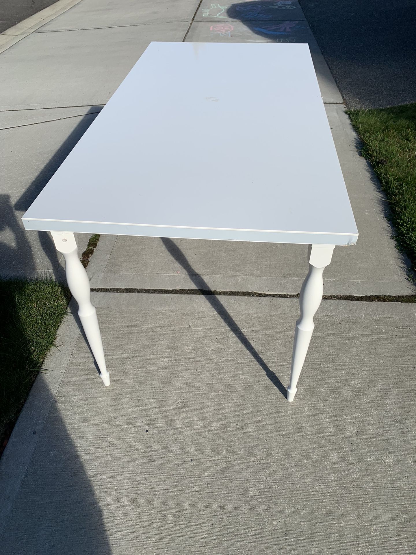 IKEA Gloss Linnmon White Table