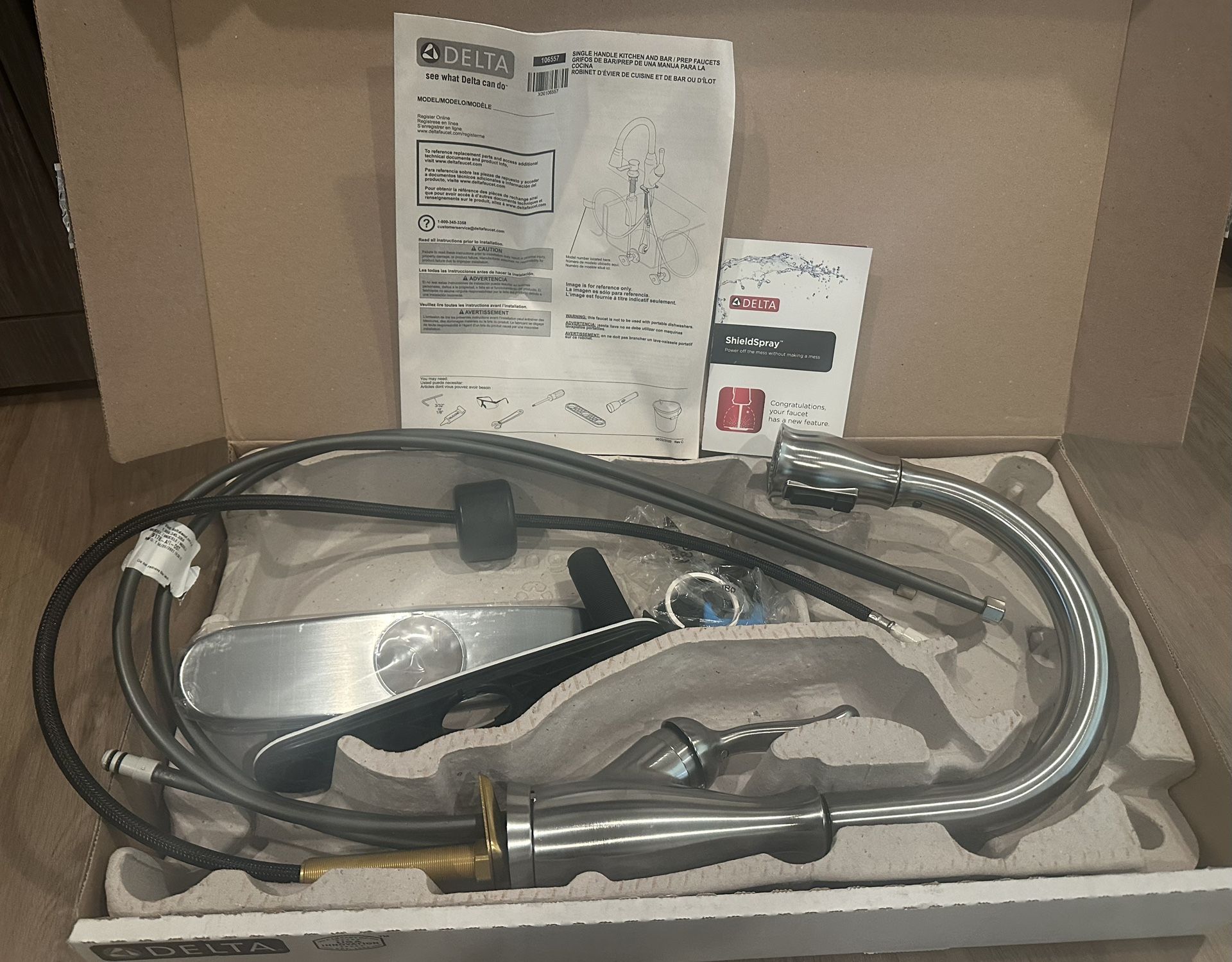 Delta Leland Single Handler Pull-Down Kitchen Faucet 9178 Stainless