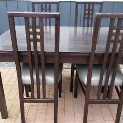 Dining Room Table and Chairs 