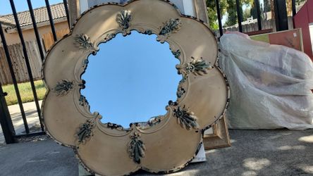 Large Ornate Flower-Shaped Decorative Wall Mirror