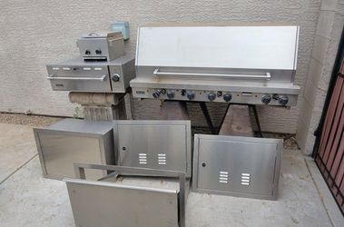Viking Giant 6 Burner BBQ Grill With Warming Drawer Seperate Sideburner And All Cover And Drawers