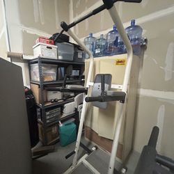 Pull Up /leg Raise Station 