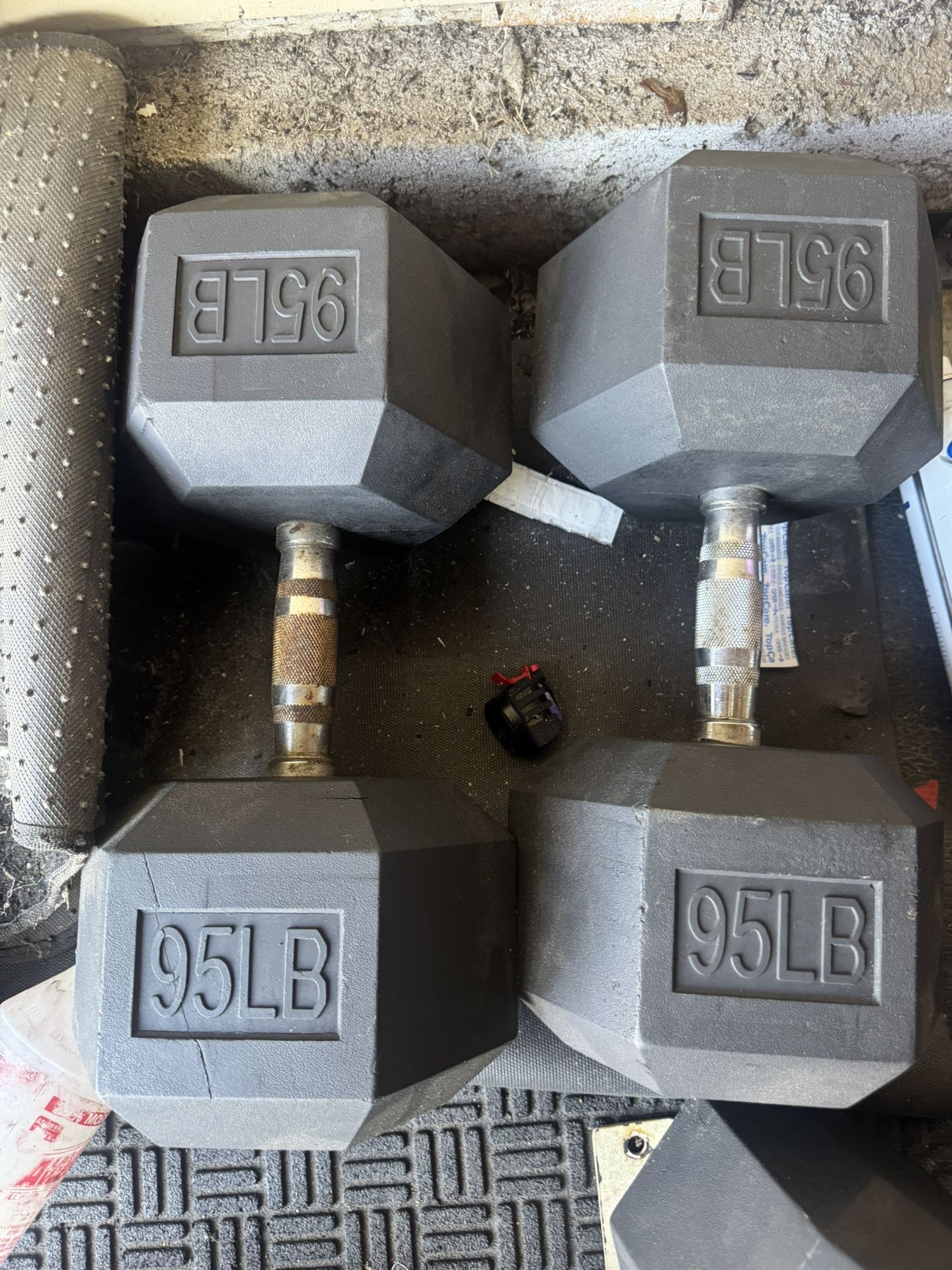 95lbs pair of rubber hex dumbbells