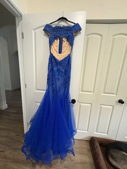 Brand New Camille La Vie Royal Blue Sequin Lace Off-the-Shoulder Mermaid Formal Dress Gown. Size: 00