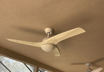 Fan With Remote Control 