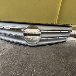 2008-2014 MERCEDES C-CLASS GRILLE OEM