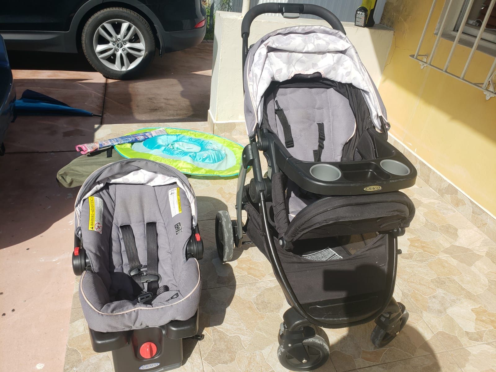 Graco carseat and stroller