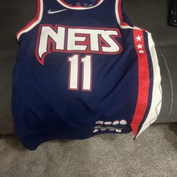 Authentic Nike kyrie Irving  Jersey Size 44 Medium 