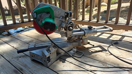 Hitachi Sliding Miter Saw - 8 1/2"