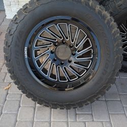 35x12.5R20 BFG HD Terrain On 20x10 Arkon Cesar Wheels