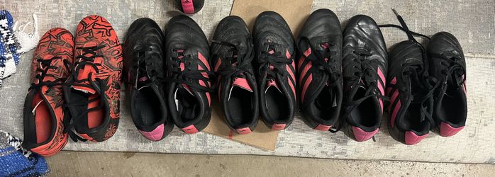 SOCCER cleats - Variety Of Sizes