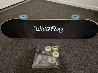 Skate board with two wheel sets