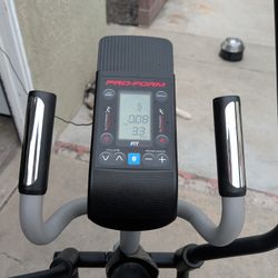 Pro-form Hybrid Trainer Elyptical 