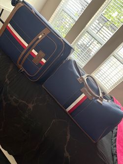 Tommy Hilfiger Large Suitcase Set