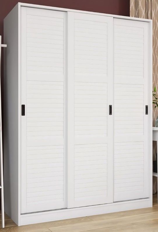 Armoire Used