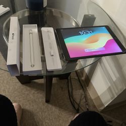 iPad 8th Generation 128 GB With New Apple Pencil