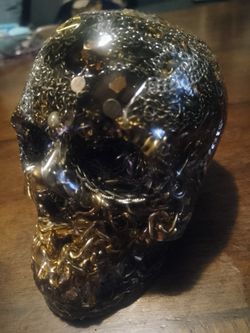 Heavy Chain Skull