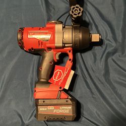 Milwaukee  1 inch impact