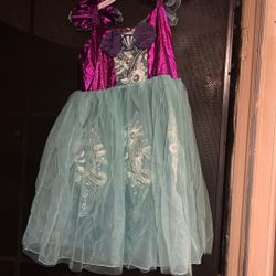 Girls Costume  Size 14/16 Zippered Back Very Nice Layered Dress For Mermaid Or Princess Costume