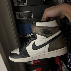 Jordan 1 Retro High Og “mocha”
