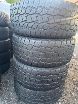 315/70/17 Used tires set of”4” 400$  Good year  Adam 954/534/6165