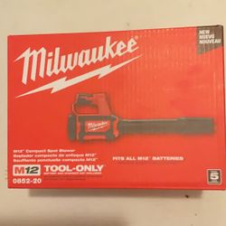 Brand New Milwaukee M12 Compact Spot Blower ( Tool Only ).      100 Firm on Price.       100 Firme en Precio.