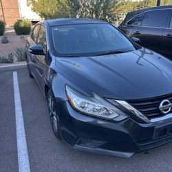 2017 Nissan Altima · 2.5 SL Sedan 4D
