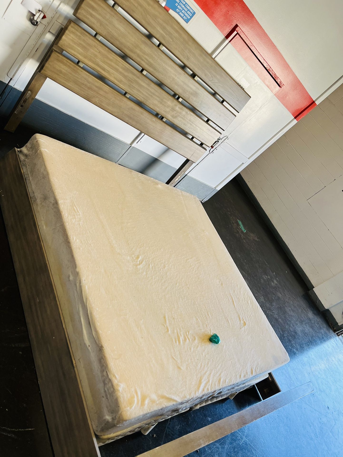 King Size Mattress With BoxSpring & Bed Frame