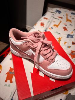Nike Dunk Low  Sneakers