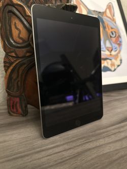 iPad Mini 3 - 60GB (Wifi + Cellular) for Sale in Scottsdale, AZ