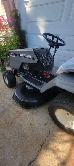Craftsman 6speed 42" LT4000  I/C Gold 12.5HP  Briggs & Stratton engine  this machine is powerful runs great