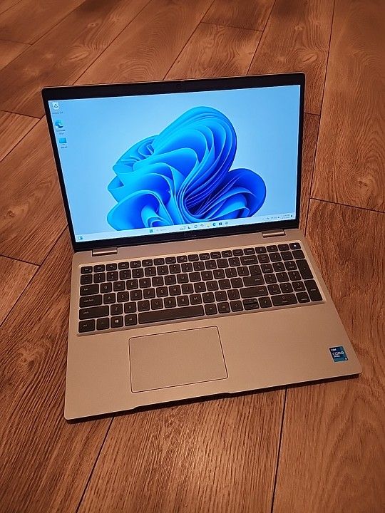 DELL LATITUDE 5520 | CORE I5-1145G7 | 256GB | 8GB RAM | Windows 11 Pro